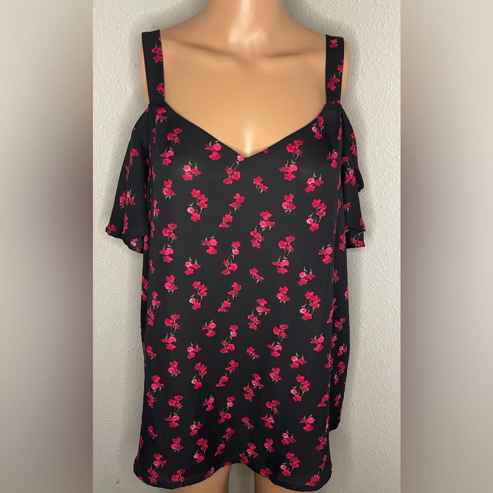 Worthington Women's Black Floral Cami cold shoulder dress shirt. Size Large